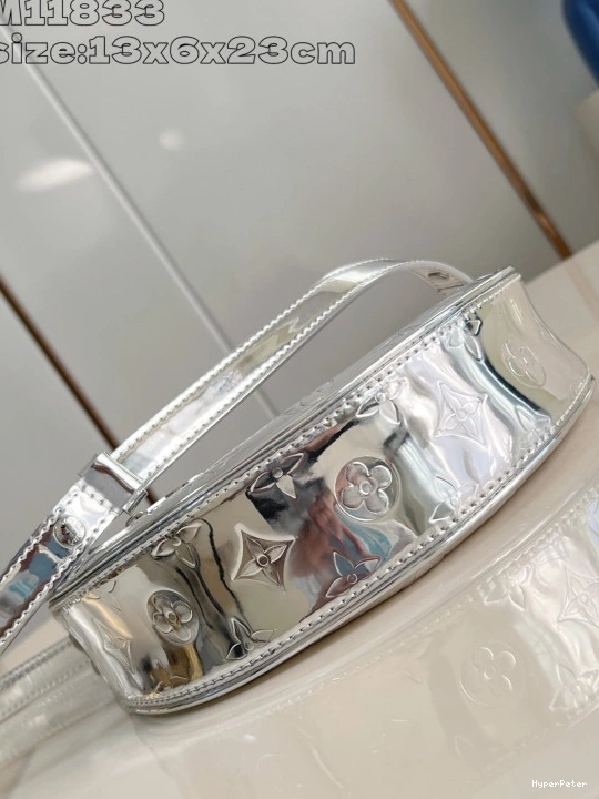 LOUIS LOOP-23*13*6CM VUITTON 0711